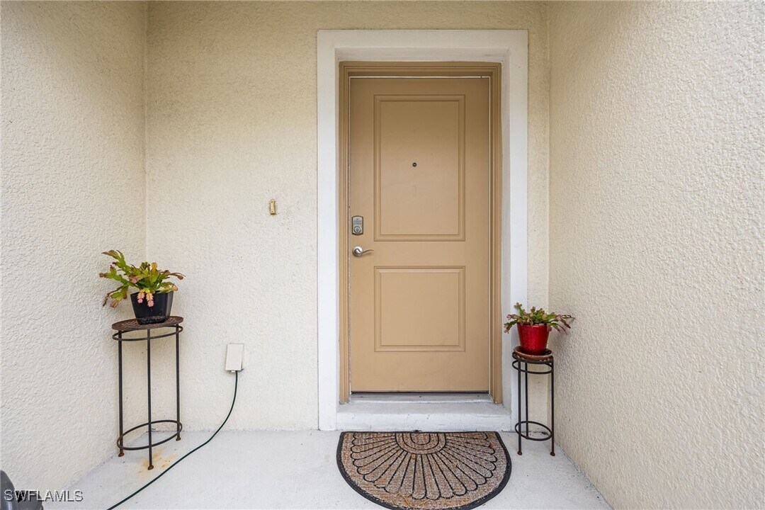9028 Aegean Cir in Lehigh Acres, FL - Building Photo