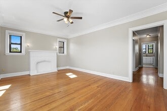 44 Lawton Rd in Riverside, IL - Building Photo - Building Photo