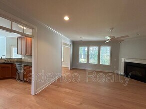 814 Lambrook Dr in Wilmington, NC - Building Photo - Building Photo