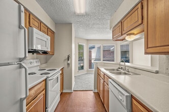 Preston Place North I South in Bossier City, LA - Building Photo - Interior Photo