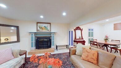 9710 Middleton Ridge Rd in Vienna, VA - Building Photo - Building Photo