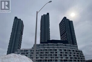 1 Quarrington Lane in North York, ON - Building Photo