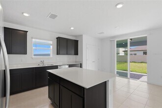 33444 Binding Ties Ln in Wesley Chapel, FL - Building Photo - Building Photo