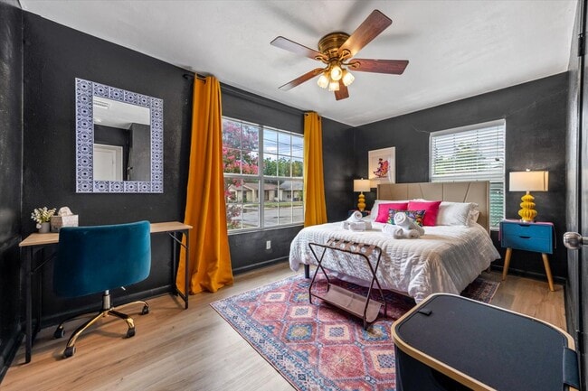 702 El Monte Blvd, Unit A in San Antonio, TX - Building Photo - Building Photo