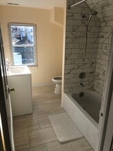 68 Perry Ave in Shelton, CT - Building Photo - Building Photo