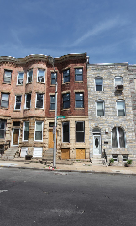 2231 Madison Ave in Baltimore, MD - Building Photo