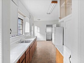 5549 Harvey Ave in Oakland, CA - Building Photo