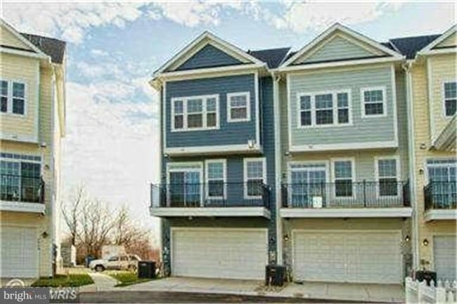 property at 5813 Lois Ln