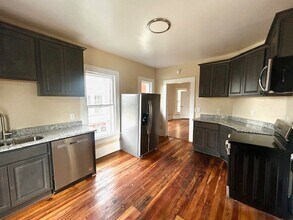 126 Tate St, Unit 126-A in Greensboro, NC - Building Photo - Building Photo