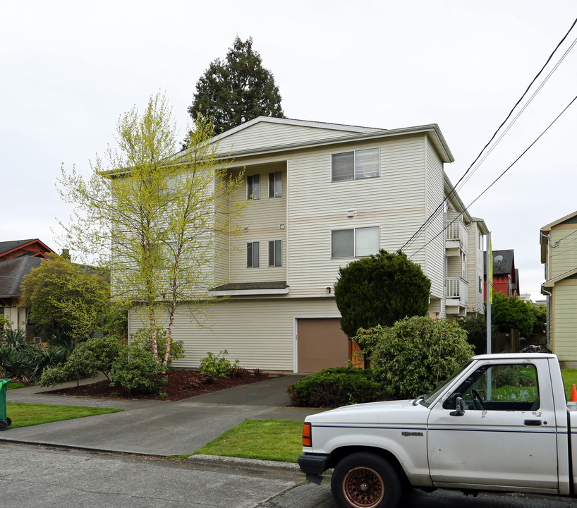 1531 Apartments in Seattle, WA - Building Photo