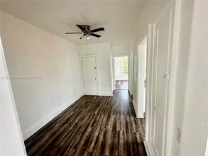 2369 NW Flagler Terrace in Miami, FL - Building Photo - Building Photo