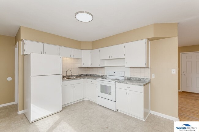 property at 3357 W 1st St N