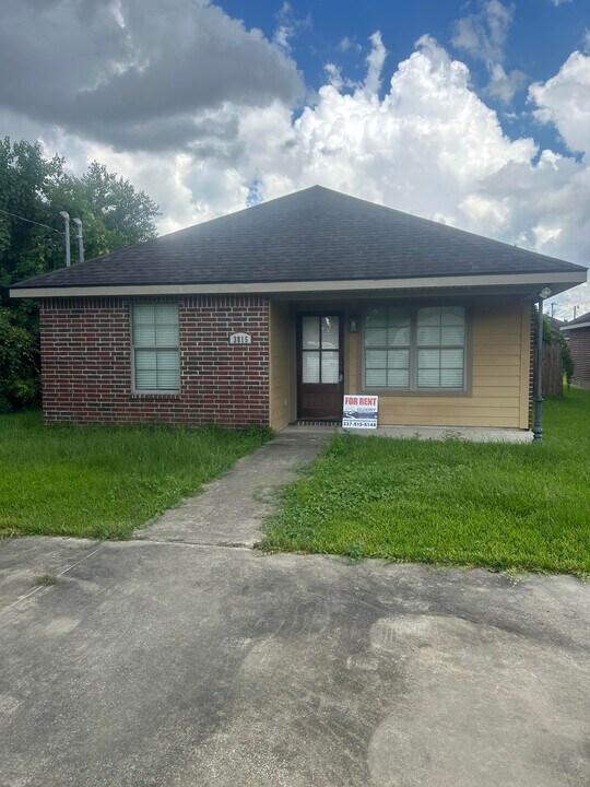 3815 Janet Ln in Lake Charles, LA - Foto de edificio