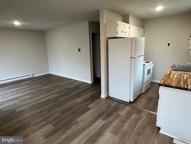 50 Briarwood Ln in Berkeley Springs, WV - Building Photo - Building Photo