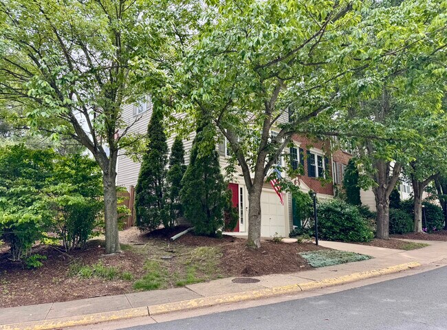44885 Grove Terrace in Ashburn, VA - Building Photo - Building Photo