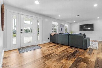 1823 Hurricane Harbor Ln in Naples, FL - Building Photo - Building Photo
