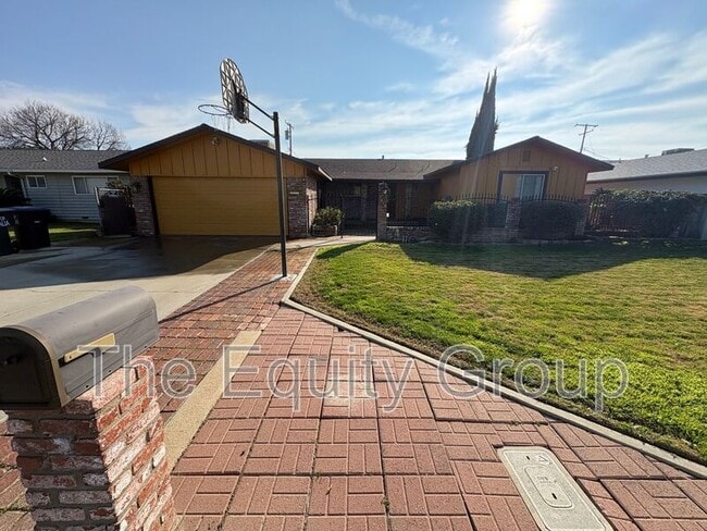 1413 W Cambridge Ave