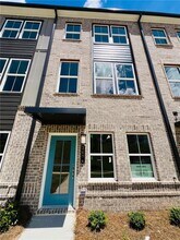 2684 Brookview Dr NW in Atlanta, GA - Building Photo - Building Photo