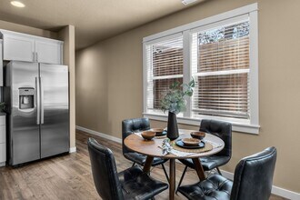 20493 Bard Ct in Bend, OR - Building Photo - Building Photo