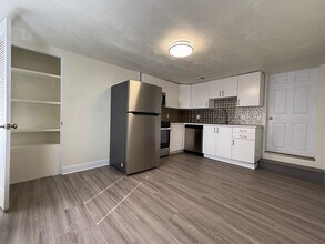 2311 Elsie St in Pittsburgh, PA - Building Photo - Building Photo