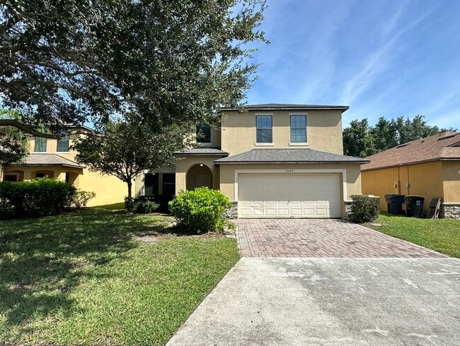 1025 Cypress Pointe Blvd in Davenport, FL - Building Photo - Building Photo
