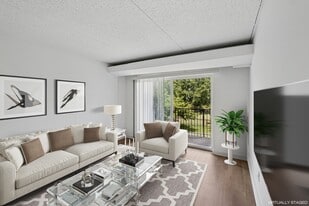 Mason at Van Dorn in Alexandria, VA - Building Photo