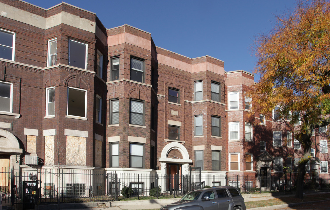 4036 S Calumet Ave in Chicago, IL - Building Photo