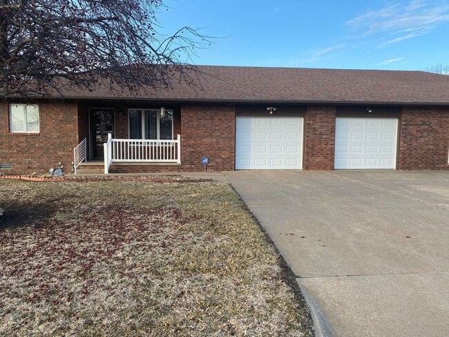property at 523 W Jewell St