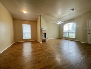 1824 McNeely St in Lancaster, TX - Building Photo - Building Photo