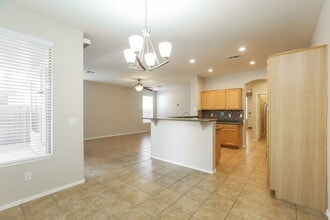 3322 N 126th Dr in Avondale, AZ - Foto de edificio - Building Photo