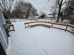 3842 Farmbrook Dr in Sylvania, OH - Foto de edificio - Building Photo