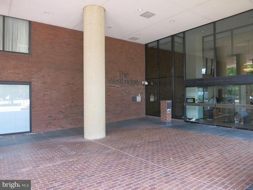 2555 Pennsylvania Avenue NW in Washington, DC - Building Photo