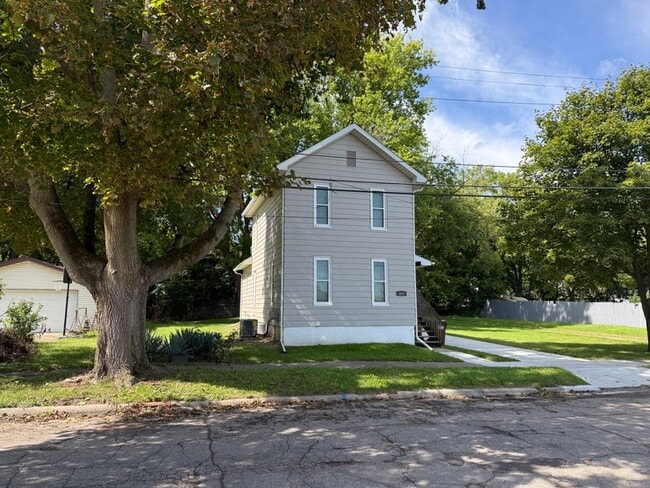 property at 512 Blackman St