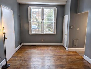 519 Independence Ave SE, Unit 1 in Washington, DC - Foto de edificio - Building Photo