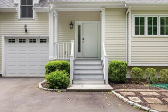 83 Camp Ave in Darien, CT - Building Photo - Building Photo