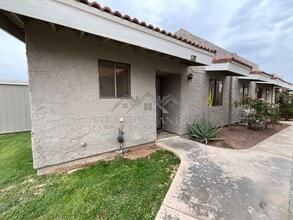 405 E Bruce Ave in Gilbert, AZ - Building Photo - Building Photo