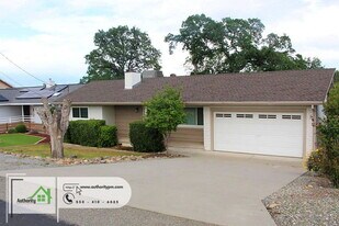 19578 Covington Mill Dr in Cottonwood, CA - Building Photo