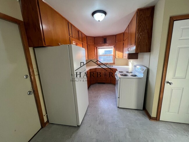 property at 804 12th Ave SW