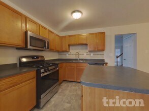 10721 Esprit Pl in Waldorf, MD - Building Photo - Building Photo