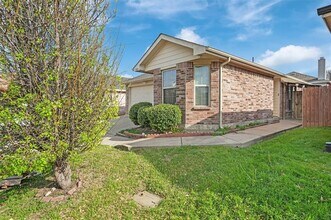 3028 Casa Bella Dr in Arlington, TX - Building Photo - Building Photo