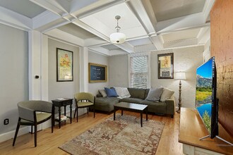 422 NE 2nd St, Unit 1 in Minneapolis, MN - Building Photo - Building Photo