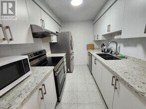 28-1128 Sommerset Way in Toronto, ON - Building Photo - Building Photo