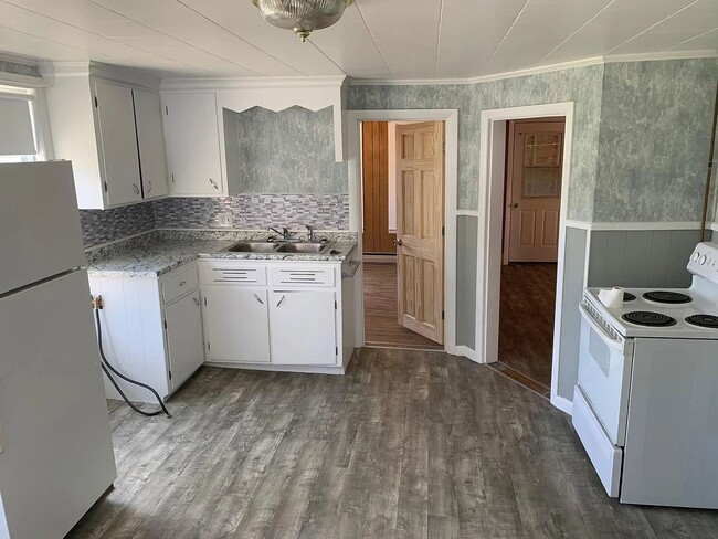 property at 23 Gold St