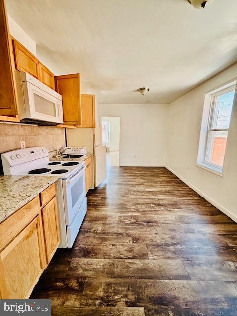 property at 240-42 W Glenwood Ave