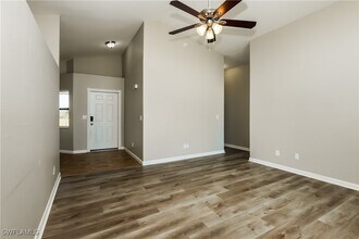 2821 NW 2nd St in Cape Coral, FL - Foto de edificio - Building Photo