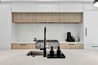 1901 Dock St in West Palm Beach, FL - Building Photo - Building Photo