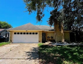 9518 Langdon Ln in Houston, TX - Building Photo - Building Photo