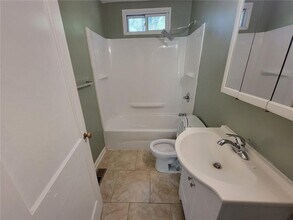 1040 Shepherds Ln NE in Atlanta, GA - Building Photo - Building Photo