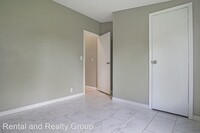2800 Sanders Rd photo'