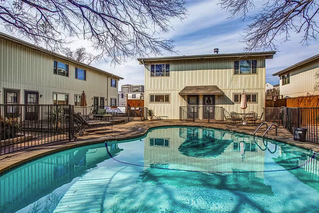 4039 Cole Ave in Dallas, TX - Building Photo - Building Photo